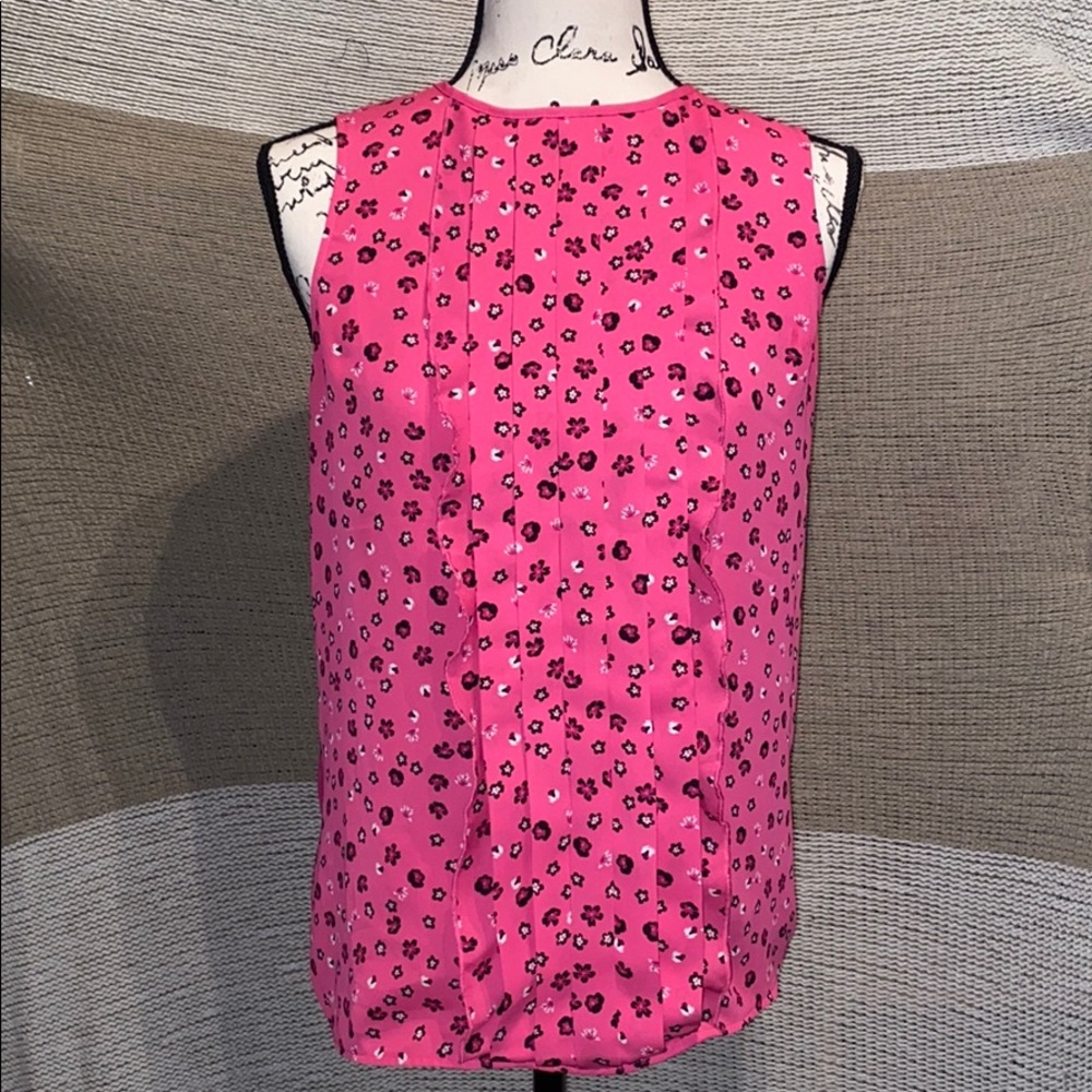 Elle Women’s Size Medium Pink Floral Print Top
